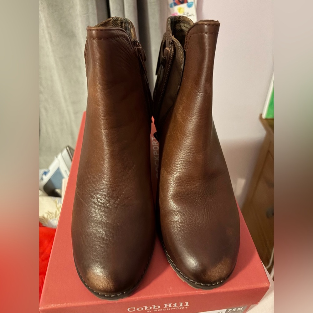 Women’s Brown Leather Ankle Booties - Classic Side Zip